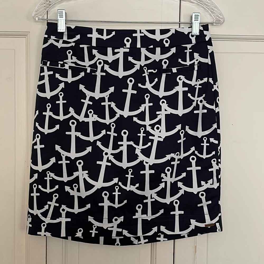 Anchor skirt